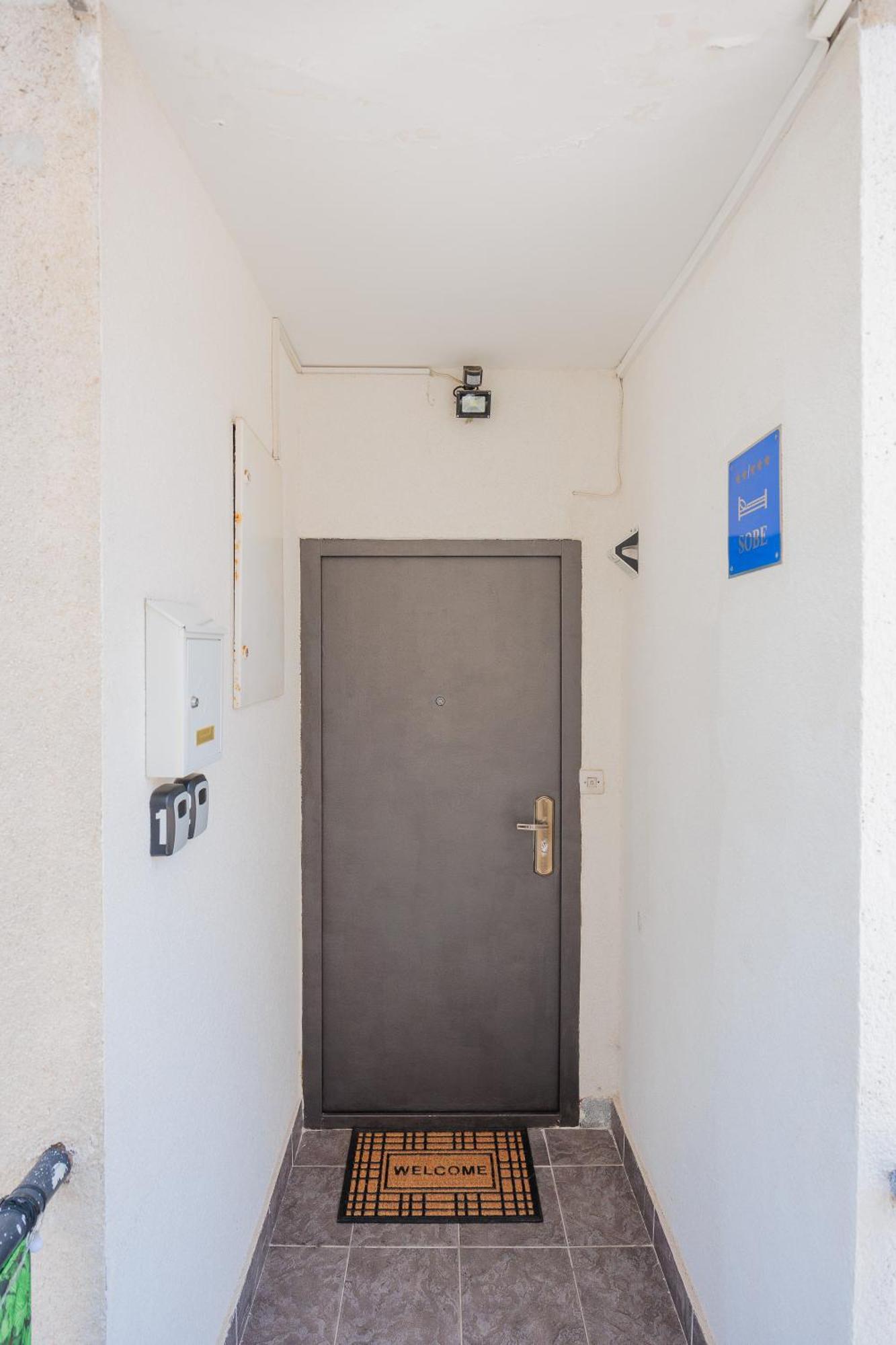 Guest House Arsenal Accommodation Задар Екстериор снимка