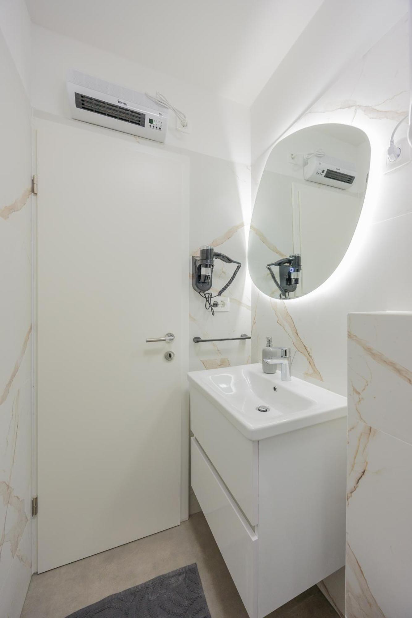 Guest House Arsenal Accommodation Задар Екстериор снимка